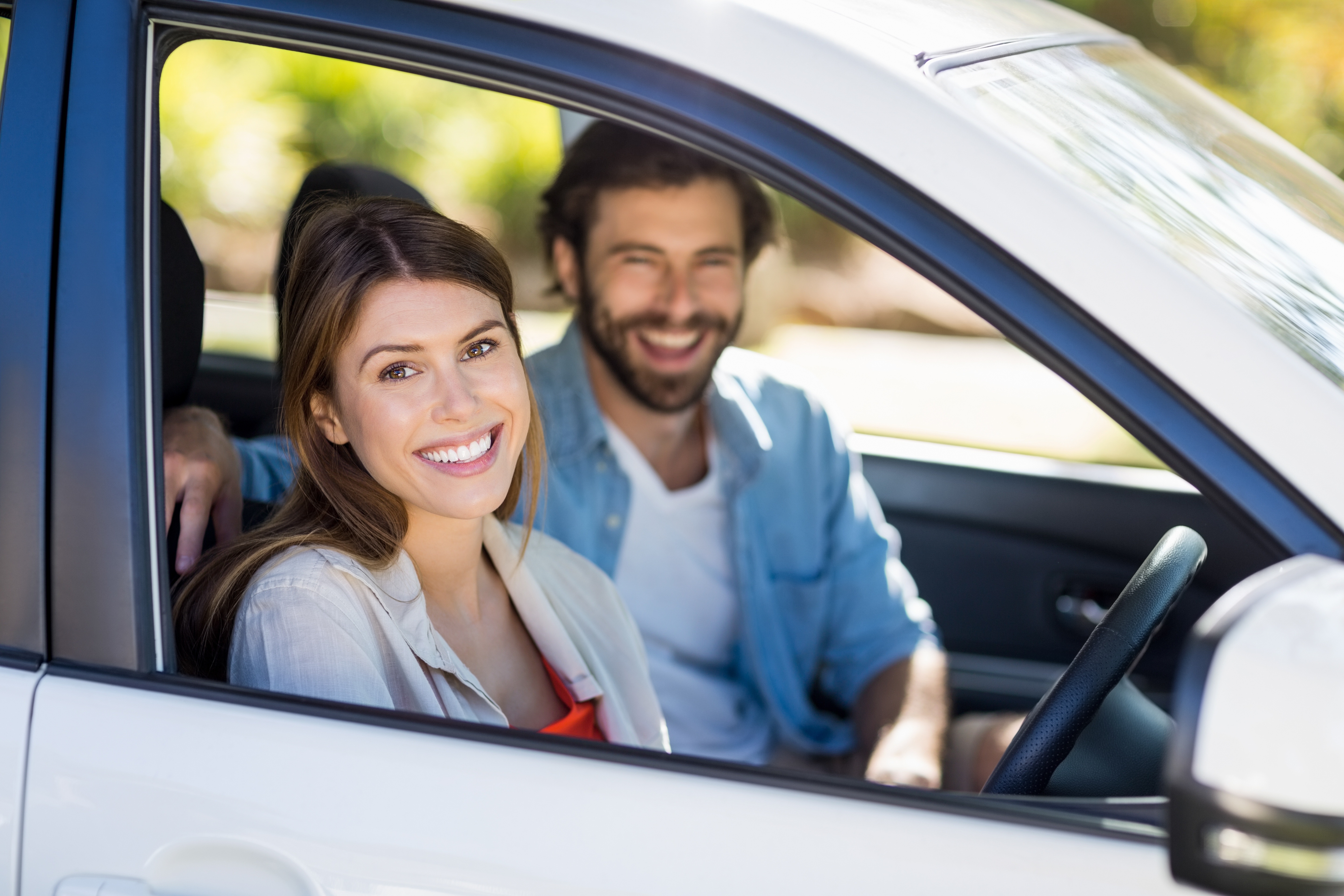 Buying a Car From Dealership vs Buying a Car Online image